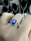 sapphire and  moissanite Diamond - ياقوت أزرق و الماس موزنايت