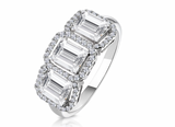 Moissanite Diamond Ring  - Emreled Shape -   3 carat خاتم الماس موزنايت